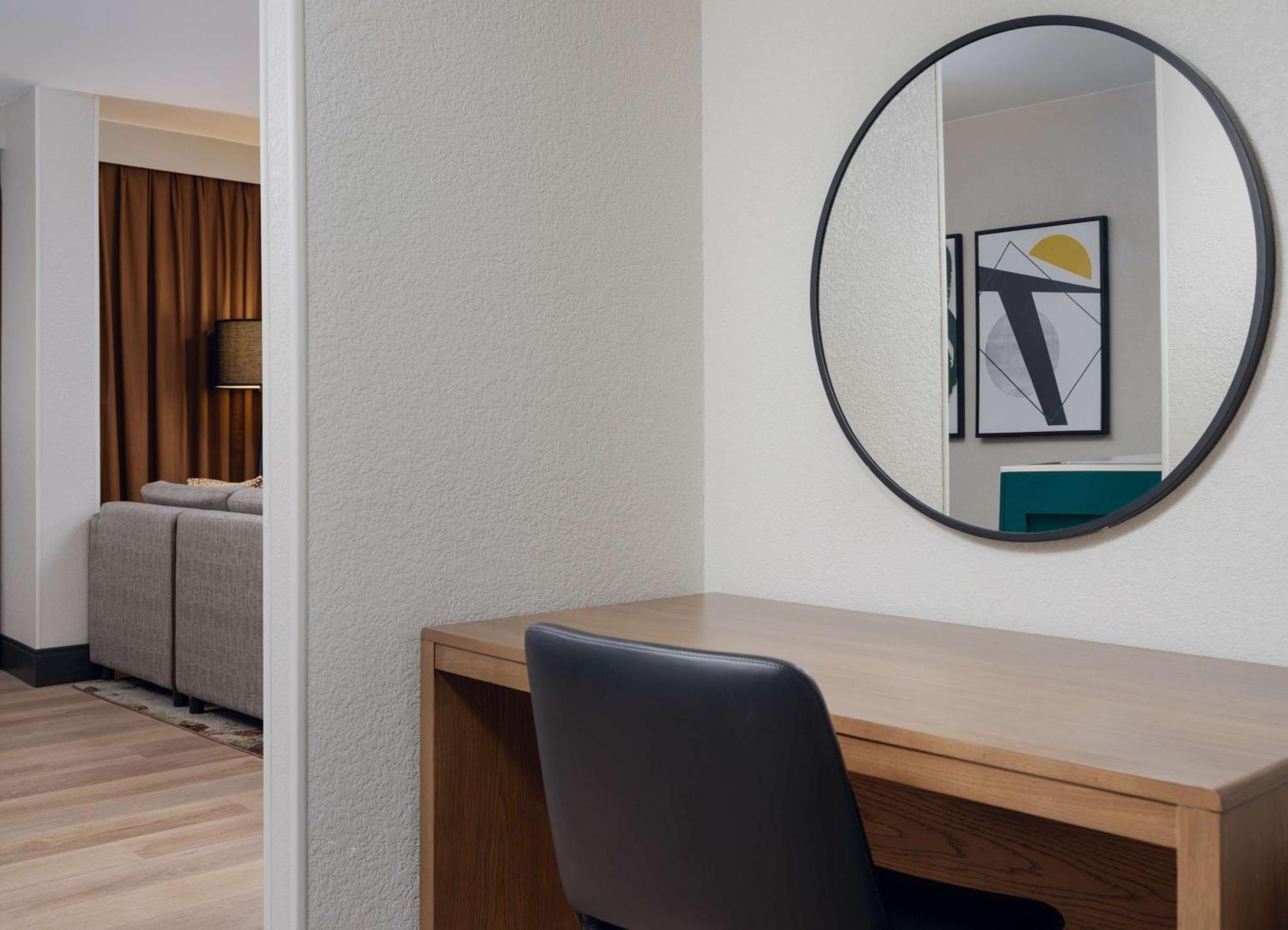 Hotel Embassy By Hilton East Germantown Area Memphis