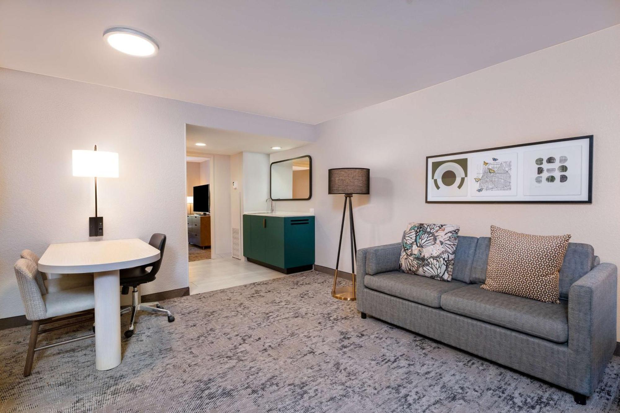 Embassy By Hilton East Germantown Area 3*