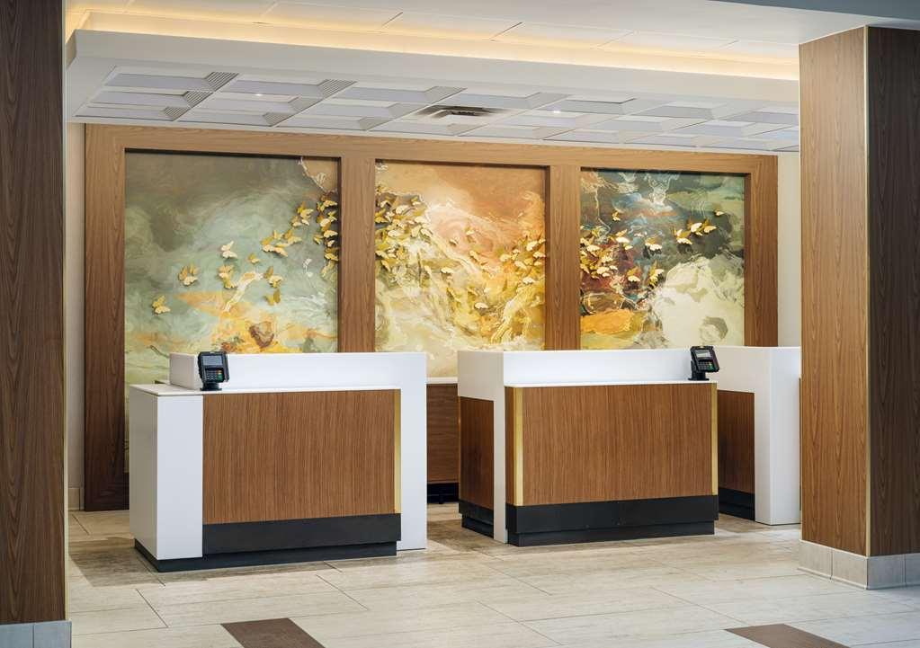 Hotel Embassy By Hilton East Germantown Area 3*